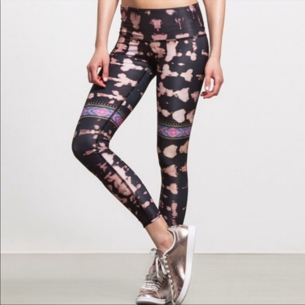 Teeki yoga pants